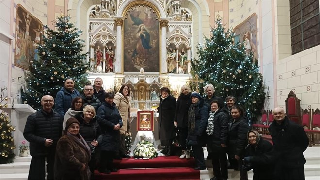 Ikona Kraljice franjevačke obitelji u Marijinu svetištu u Molvama